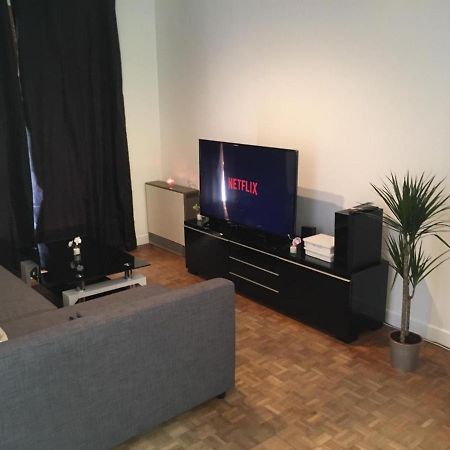 Private House Near Disneyland Монтеврен Екстер'єр фото