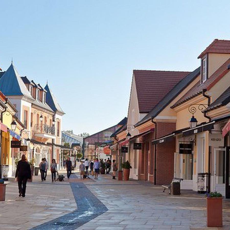 Private House Near Disneyland Монтеврен Екстер'єр фото